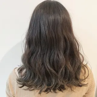 セミロング カラー ヤマモト マイのヘアスタイル