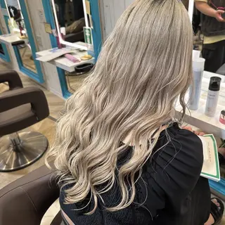 ロング 髪質改善 ブリーチ fiti横須賀中央のヘアスタイル