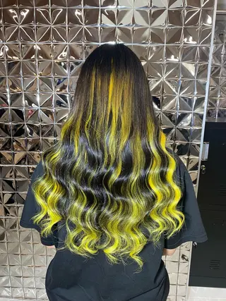 ロング ラブスタシー Lilyのヘアスタイル