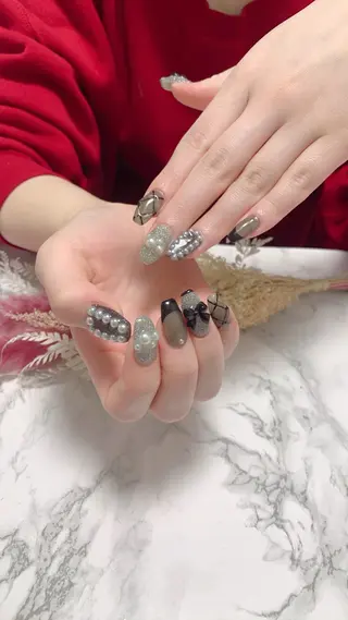 ネイル はな💎ネイル ワンホン、長さ出しのネイルデザイン