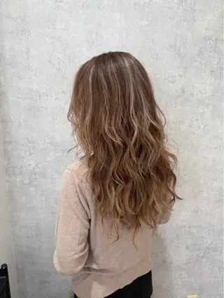 ミディアム 松本 希愛のヘアスタイル