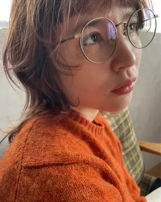 ミディアム 泊 紗羅のヘアスタイル