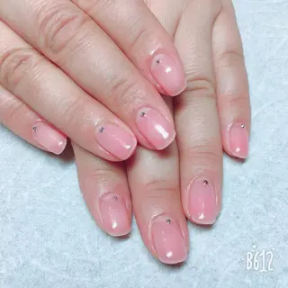 ネイル THECOLORS所属・近貞 莉奈のネイルデザイン