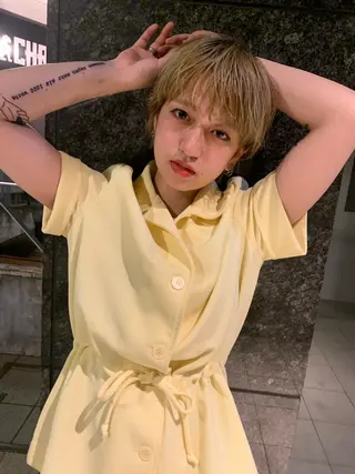 ショート カラー マツエク・マツパ ハイトーン&暗髪🔥 表参道二刀流マエダのヘアスタイル