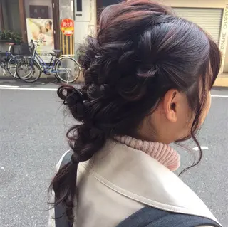 セミロング カラー ヘアアレンジ ツキノキ ミナのヘアスタイル