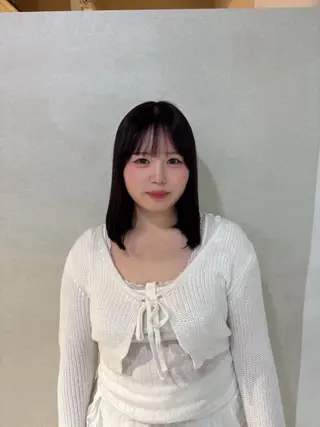 ミディアム ブリーチモデル募集中 星川まお𝜗𝜚のヘアスタイル