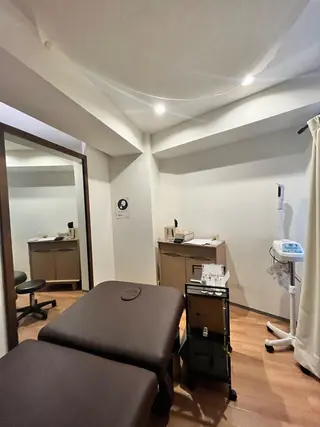 felicite所属・felicite🌱 美眉ワックス・耳かきの眉毛・アイブロウイメージ