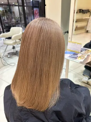 セミロング カラー ハイトーン/ブリーチ Nozomiのヘアスタイル