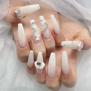 ネイル Hi Beauty 渋谷(ネイル、ハイパーナイフ6、脂肪れいきゃく、マッサージ＆エステサロン)所属・Hi beauty 渋谷のネイルデザイン