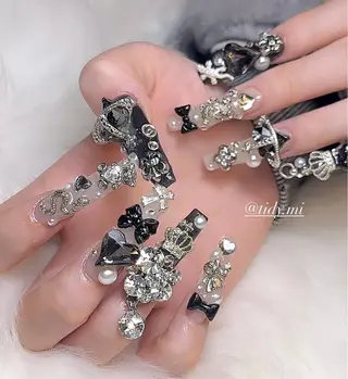 ネイル TIDY M&Mのネイルデザイン