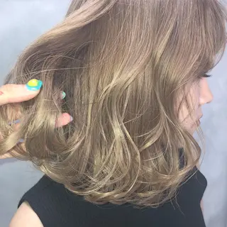 ミディアム カラー ORIKA 美容室のヘアスタイル