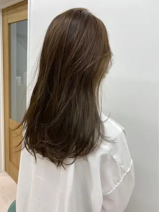 ロング lar 立川南口所属・砂岡 里奈のヘアスタイル