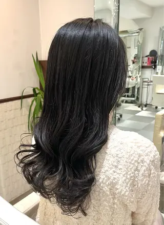 ロング パーマ コテ巻き風パーマ 藤澤　知彌のヘアスタイル