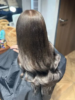 ロング カラー 𝙃𝘼𝙍𝙐🎀 韓国×エクステのヘアスタイル