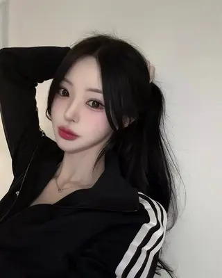 ロング カラー 韓国風暗髪ヘア🤍 🫧MIREIのヘアスタイル