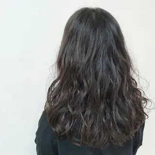 ロング パーマ 透明感ハイライト◎ 伊藤夏海のヘアスタイル