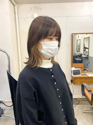 ミディアム カラー オリーブ/アッシュ やわらか透明感カラーのヘアスタイル