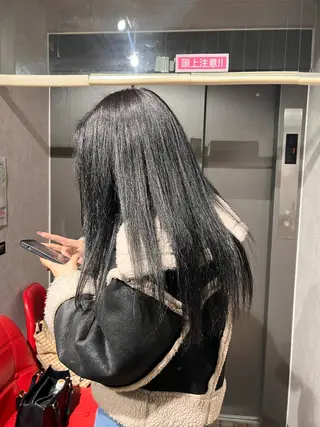 ロング Vis ill所属・イリオモテ レナのヘアスタイル