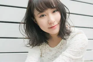 ミディアム エクステ（レミー毛） NINEのヘアスタイル