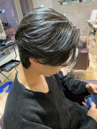 ショート カラー メンズ特化/フェザー /パーマ/伊勢元のヘアスタイル