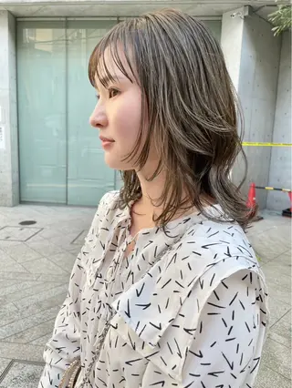 セミロング ダブルカラー🫐 /まゆ🎀のヘアスタイル