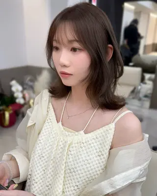 ミディアム カラー 顔周りカット/髪質改 善/新宿/畑中稔里のヘアスタイル