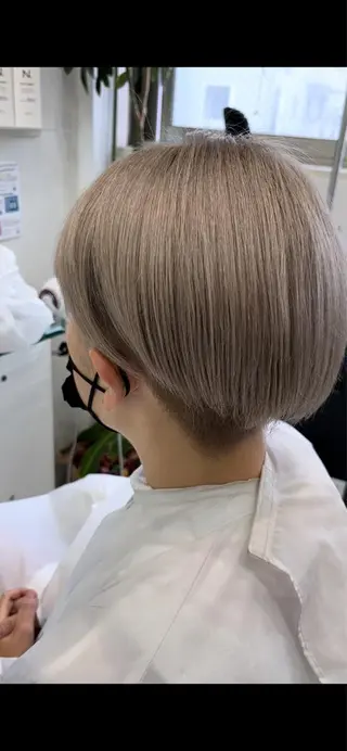 ショート カラー 山森 大地のヘアスタイル