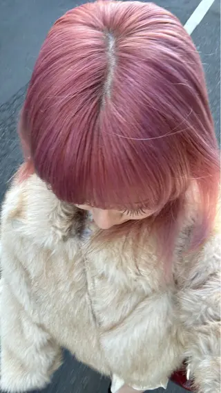 セミロング カラー ヘアアレンジ minto/ 似合わせ/ハイトーンのヘアスタイル