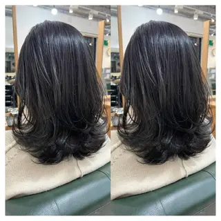 ミディアム カラー 村山 茉衣のヘアスタイル