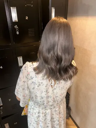 セミロング est hair 池袋西口所属・♡派手髪カラー♡ 🅝🅐🅝🅐のヘアスタイル