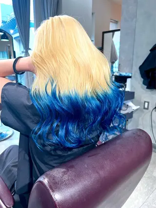 セミロング カラー ヘアアレンジ Lani5710所属・🌈インナーカラー ‘ショウマ’🌈のヘアスタイル