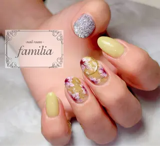 ネイル -nailroom- familiaのネイルデザイン