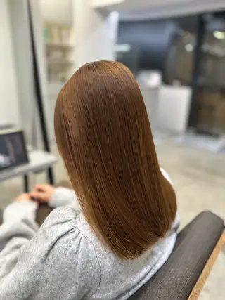 セミロング パーマ ハイトーンカラー が絶対可愛い✨泰聖✨のヘアスタイル