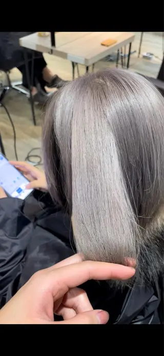 セミロング N+所属・前田 菜奈子のヘアスタイル