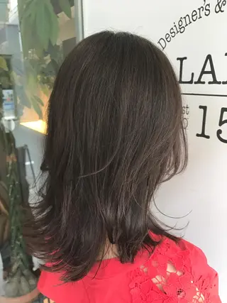 ミディアム カラー ひろせ かなのヘアスタイル