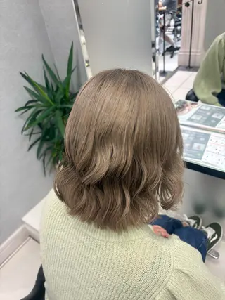 カラー ブリーチ🫧艶カラー レイヤー韓国ヘアのヘアスタイル