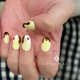 ネイル アトリエ　ミモザ所属・いまむら あかりのネイルデザイン