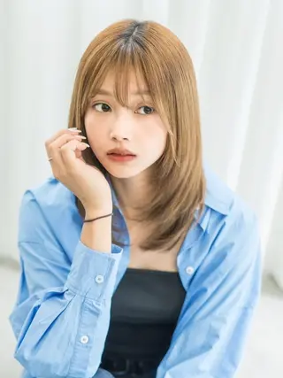 セミロング _WHITE 高槻のヘアスタイル