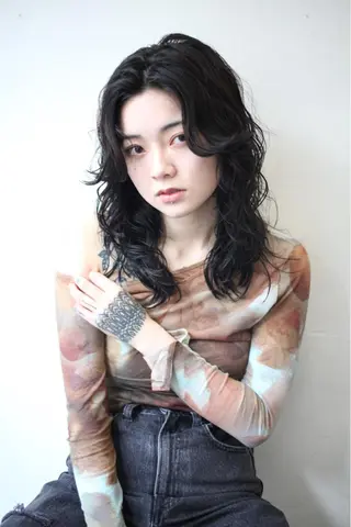 ミディアム パーマ レイヤーカット/艶髪 ✨💭KIRARIのヘアスタイル