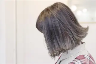 ミディアム カラー sky所属・くわやま まさきのヘアスタイル