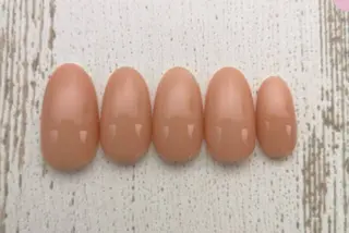 ネイル ネイルサロンshiki 平塚店所属・齋藤 真羽のネイルデザイン