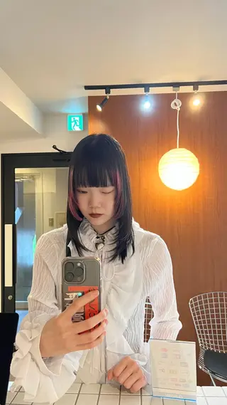 ミディアム Hz/金子 亮/レイヤーカットのヘアスタイル