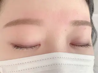 アイブロウ BellFlower Aki（眉・まつげ）のマツエク・マツパデザイン