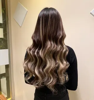 ロング MIYUN🌙 エクステフリーランスのヘアスタイル