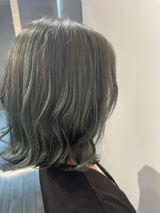 ショート ハイトーン ／ レイヤー/吉田陸斗のヘアスタイル