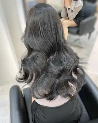 カラー 米元 ひなののヘアスタイル