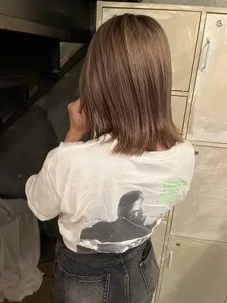 セミロング カラー ナチュラルなhair / ヨシダトモキのヘアスタイル