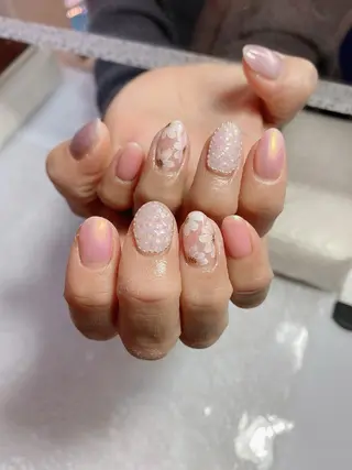 ネイル マックスケリー梅田店所属・佐橋 友美のネイルデザイン