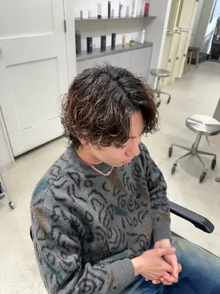 パーマ メンズ 深谷 侑亮のヘアスタイル