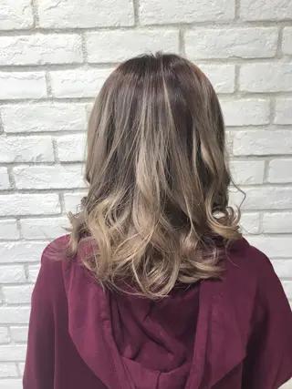 ミディアム カラー Ash 戸田公園店のヘアスタイル
